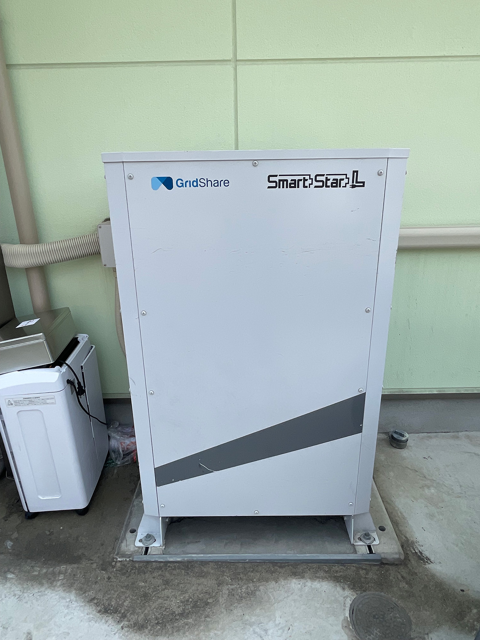 撤去予定の定置型リチウムイオン蓄電システム Smart Star L本体