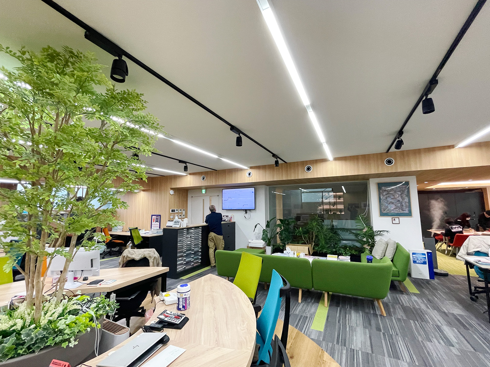 社内の通常風景