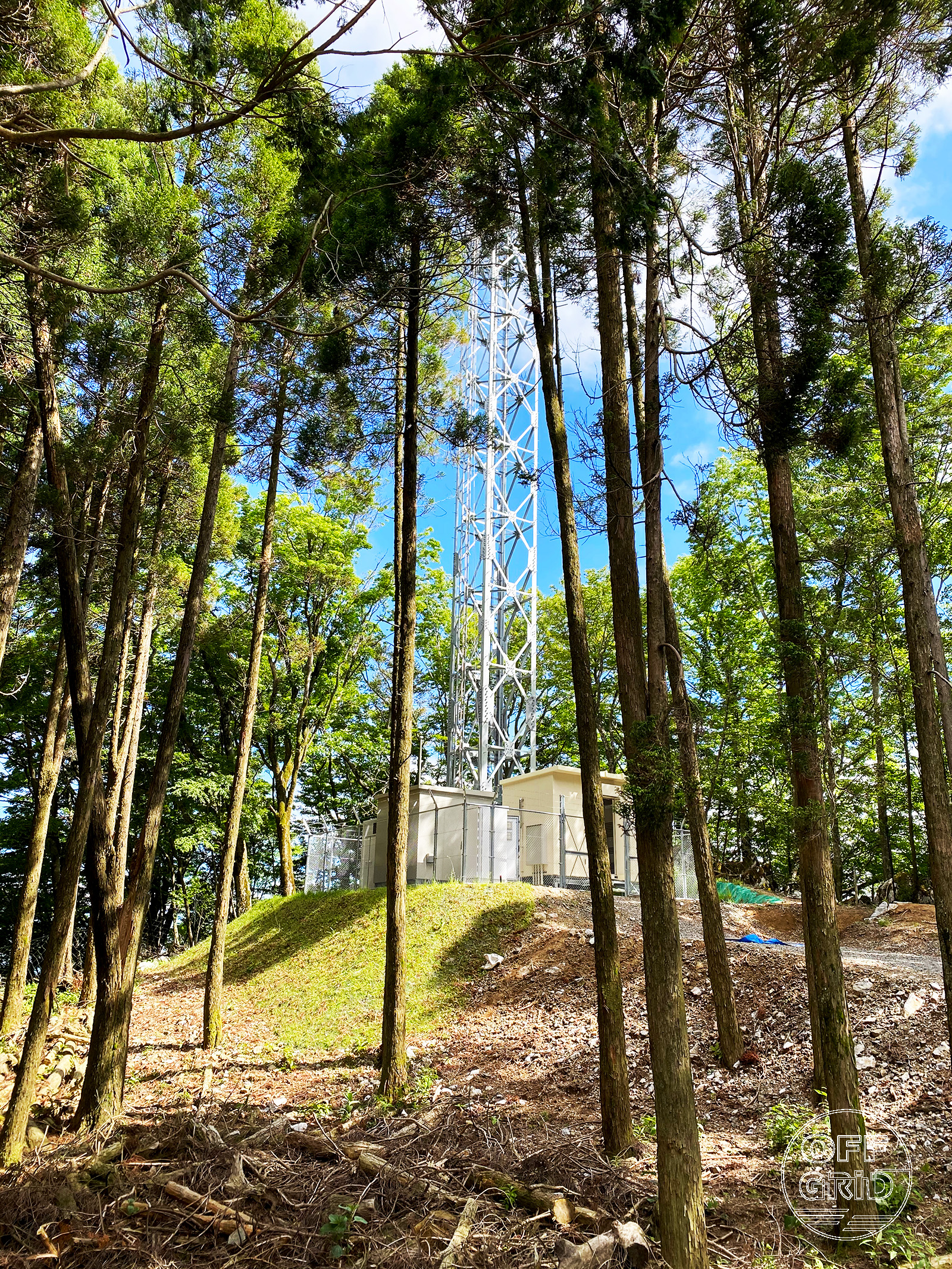 現場まで過酷な道のり